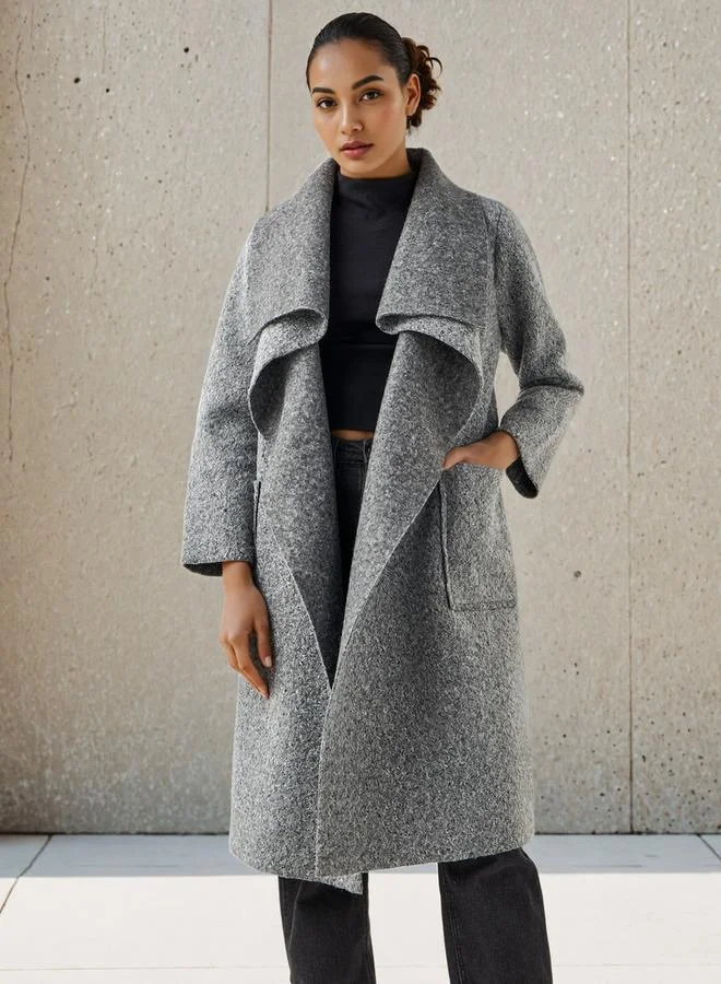 ايكونيك معطف ترنش أنيق بطول الركبة بياقة شلال من البوليستر