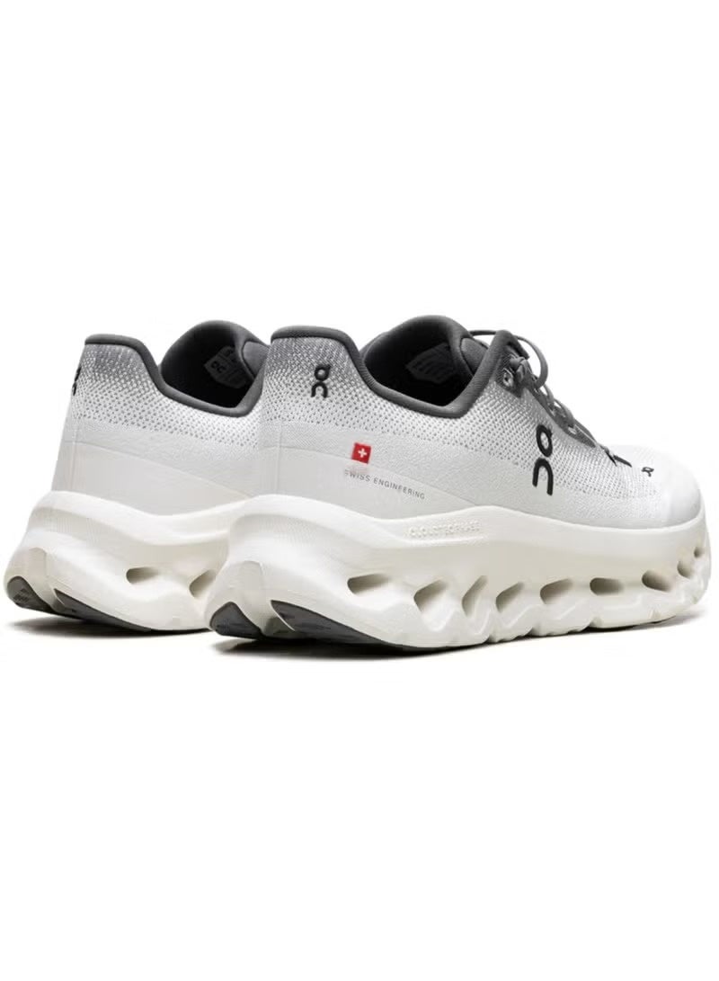 أون كلاودتيلت أحذية أداء مبطّنة للرجال والنساء - Image 3