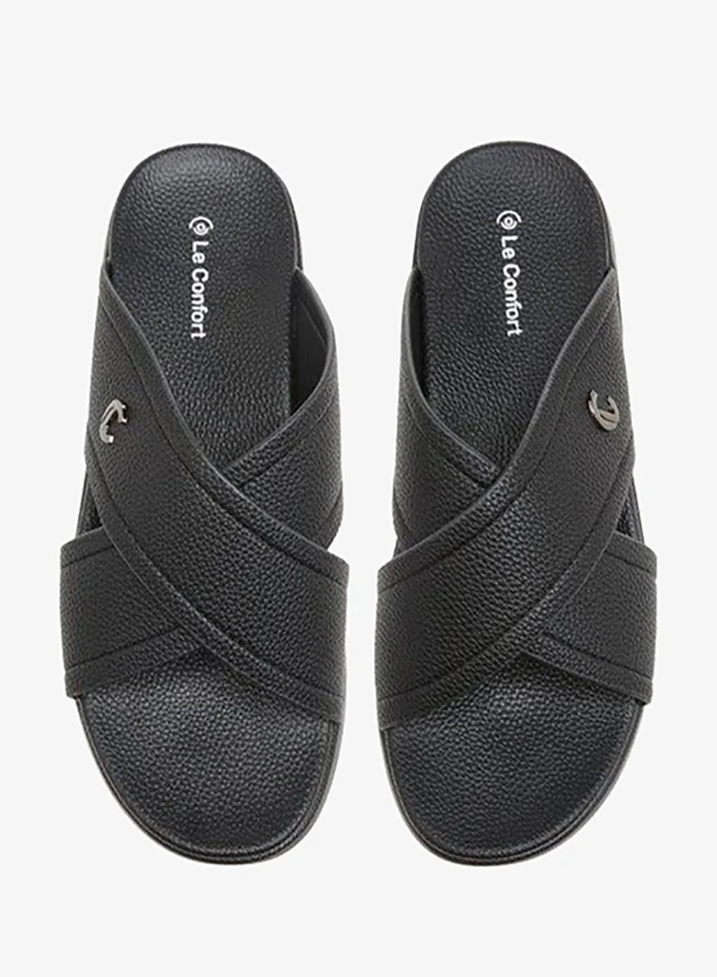 لو كونفورت صنادل رجالي بحزام متقاطع سهل الارتداء