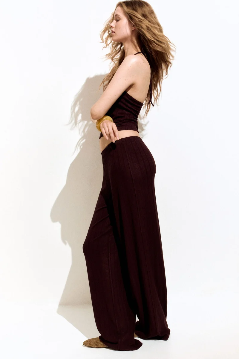 اتش اند ام بنطلون بقصّة مستقيمة وتصميم سهل الارتداء