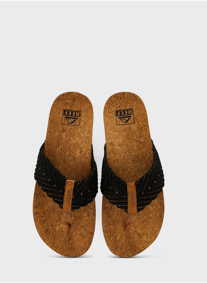 Reef - Reef Cushion Strand - Image 1