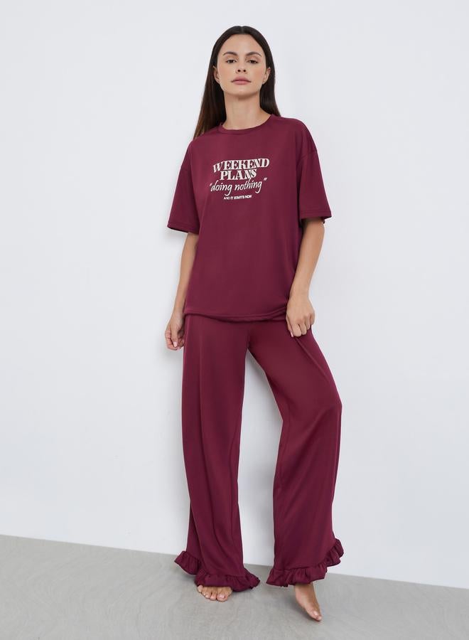 Styli Weekend Plans Slogan T-Shirt and Ruffle Hem Pyjama Set - Image 1