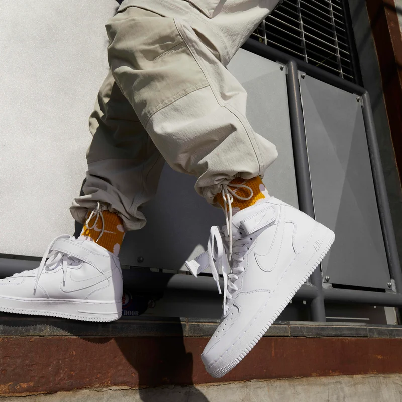 Nike Men's Air Force 1 Mid '07 Shoes