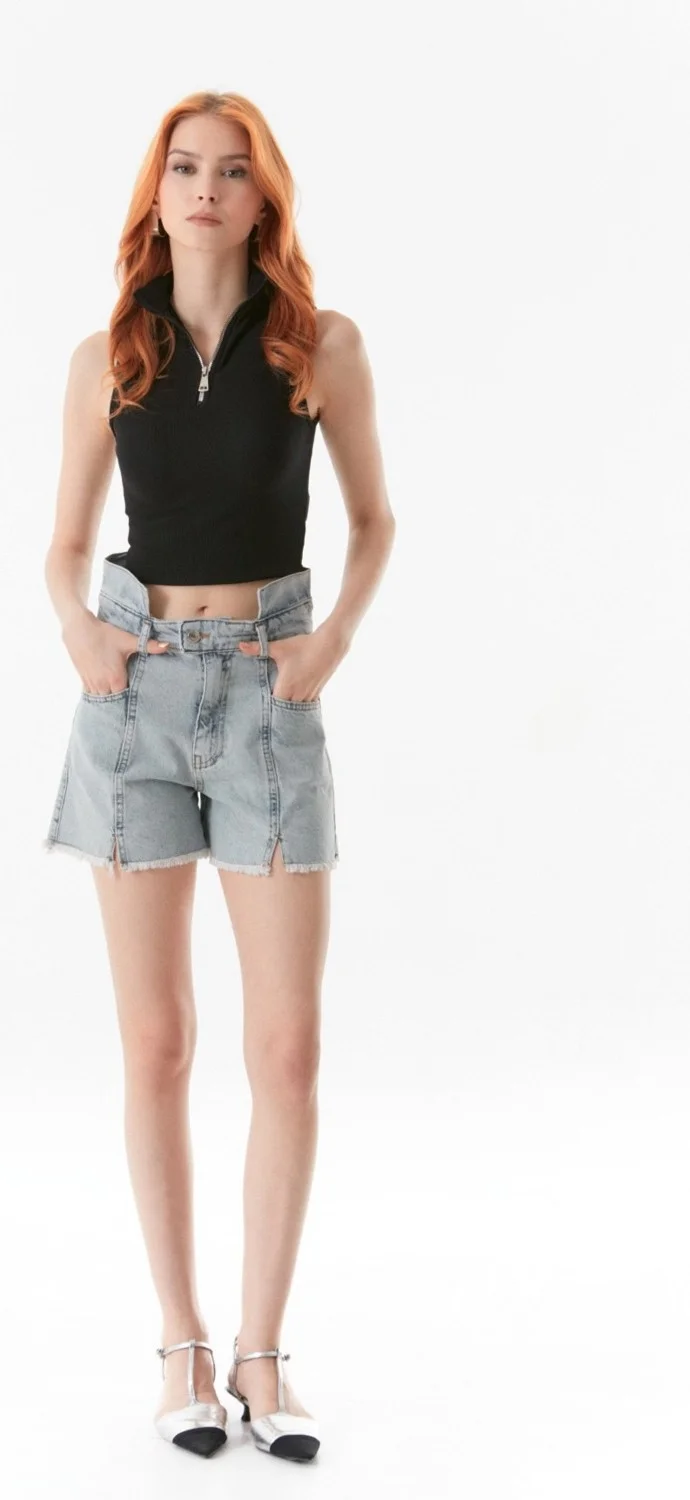 FullaModa High Waist Tassel Slit Detailed Jean Shorts