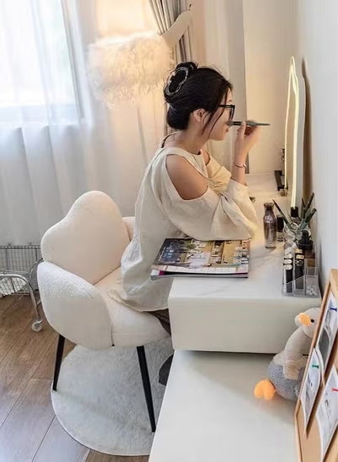 تايمي كرسي قماش بوكلية أنيق منجد بذراعين ومسند ظهر مريح وأرجل معدنية، كرسي ميكب لطاولة التزيين، كرسي تسريحة لغرفة النوم، كرسي لغرفة المعيشة والمكتب - أبيض - Image 2