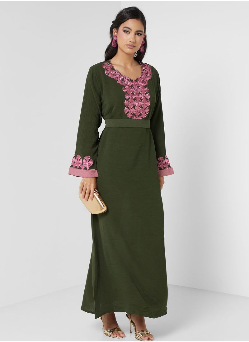 hayas closet - Embroidered Belted Jalabiya - Image 1