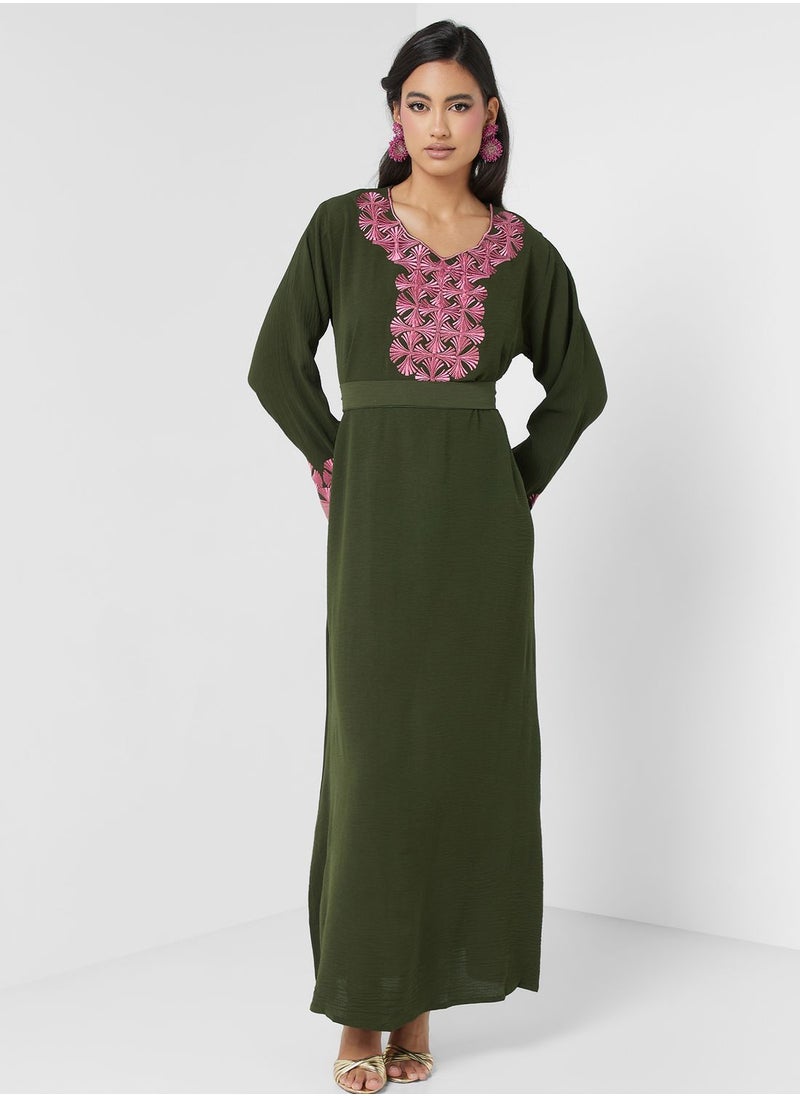 hayas closet - Embroidered Belted Jalabiya - Image 1