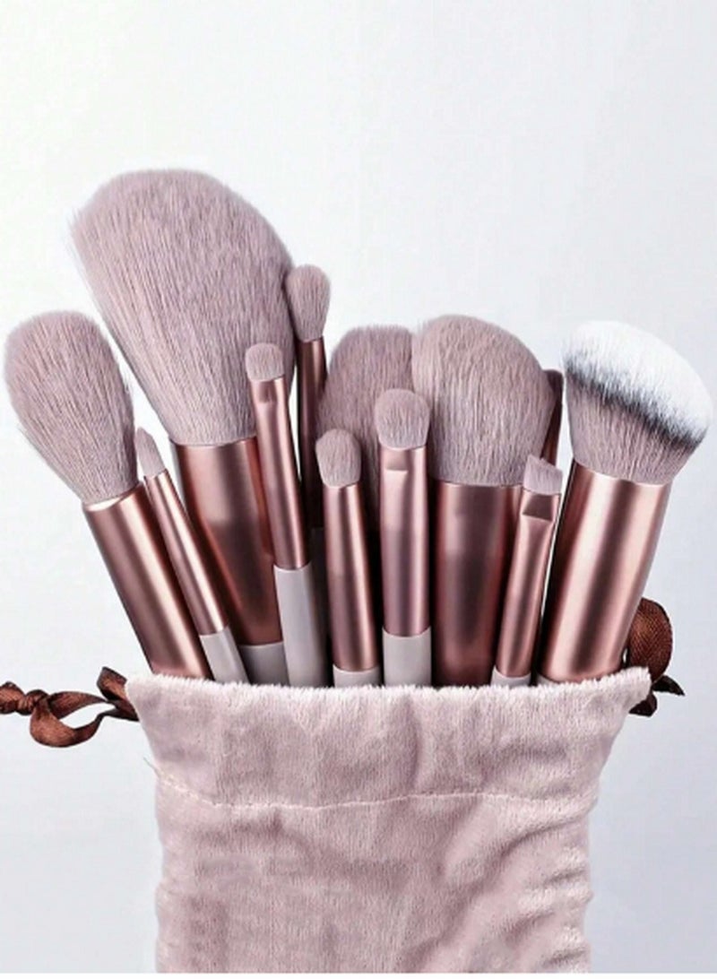 طقم فرش مكياج احترافي مكون من 13 قطعة مع حقيبة سفر – للوجه والعين بتطبيق دقيق وسلس - Image 2