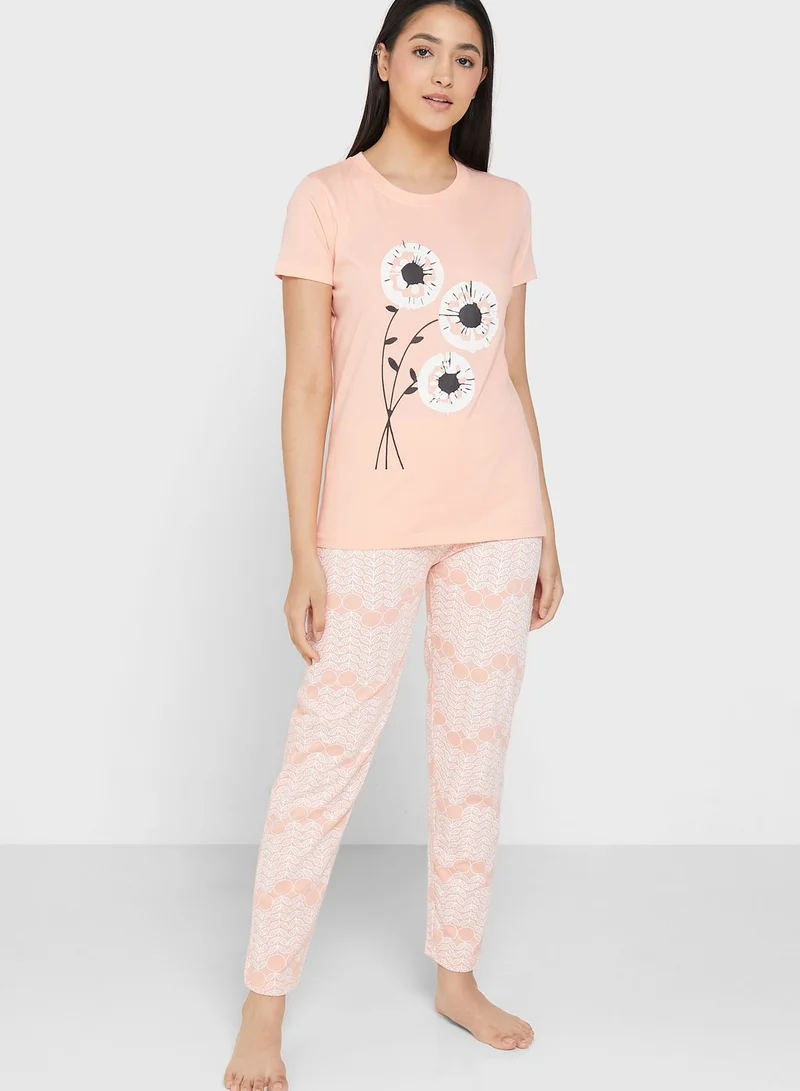 Ginger Graphic T-Shirt And Pyjama Set