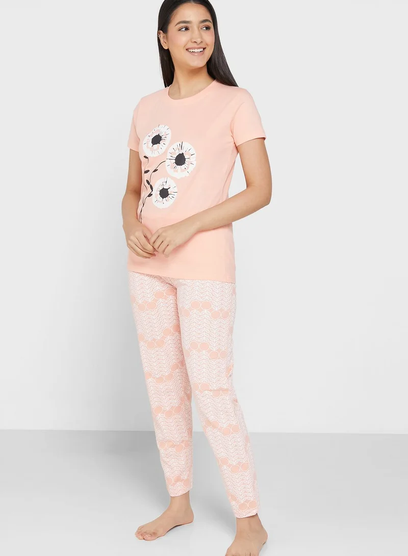Ginger Graphic T-Shirt And Pyjama Set