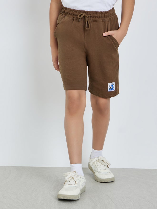 Styli Boys Solid Drawstring Waist Shorts with Badge Detail - Image 1