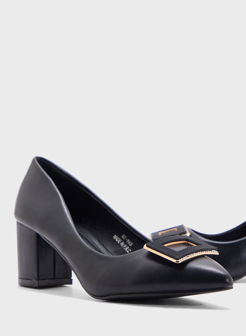 BR Block Heeled Pointed Pump  - Image 4