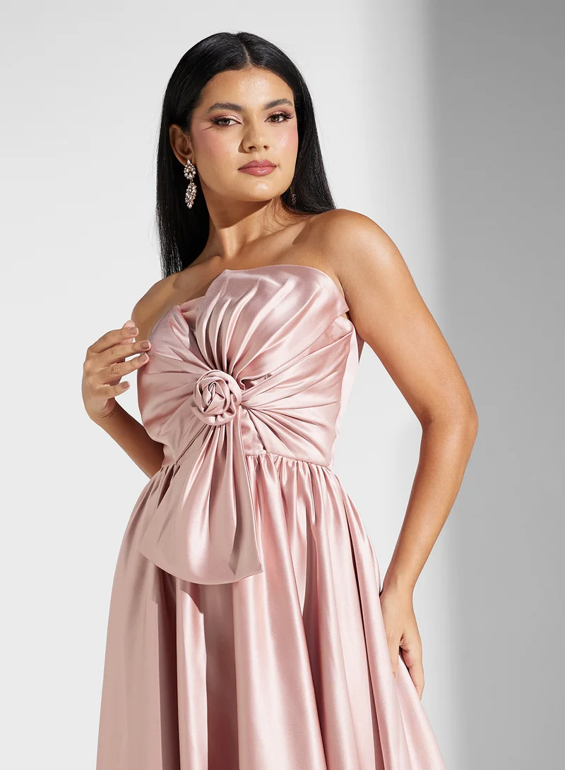 Akadia Fashion rose detailed strapless dress
