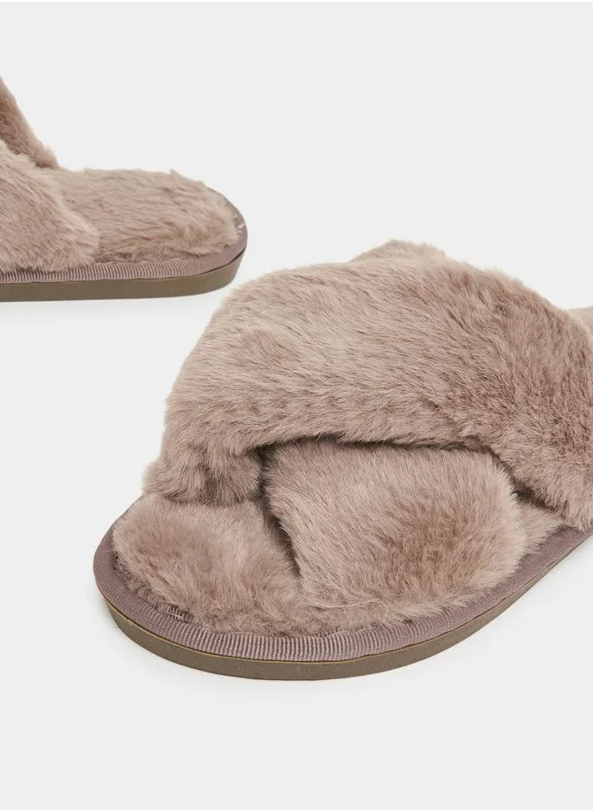 ستايلي نعال غرفة نوم رقيق من Criss Cross Strap