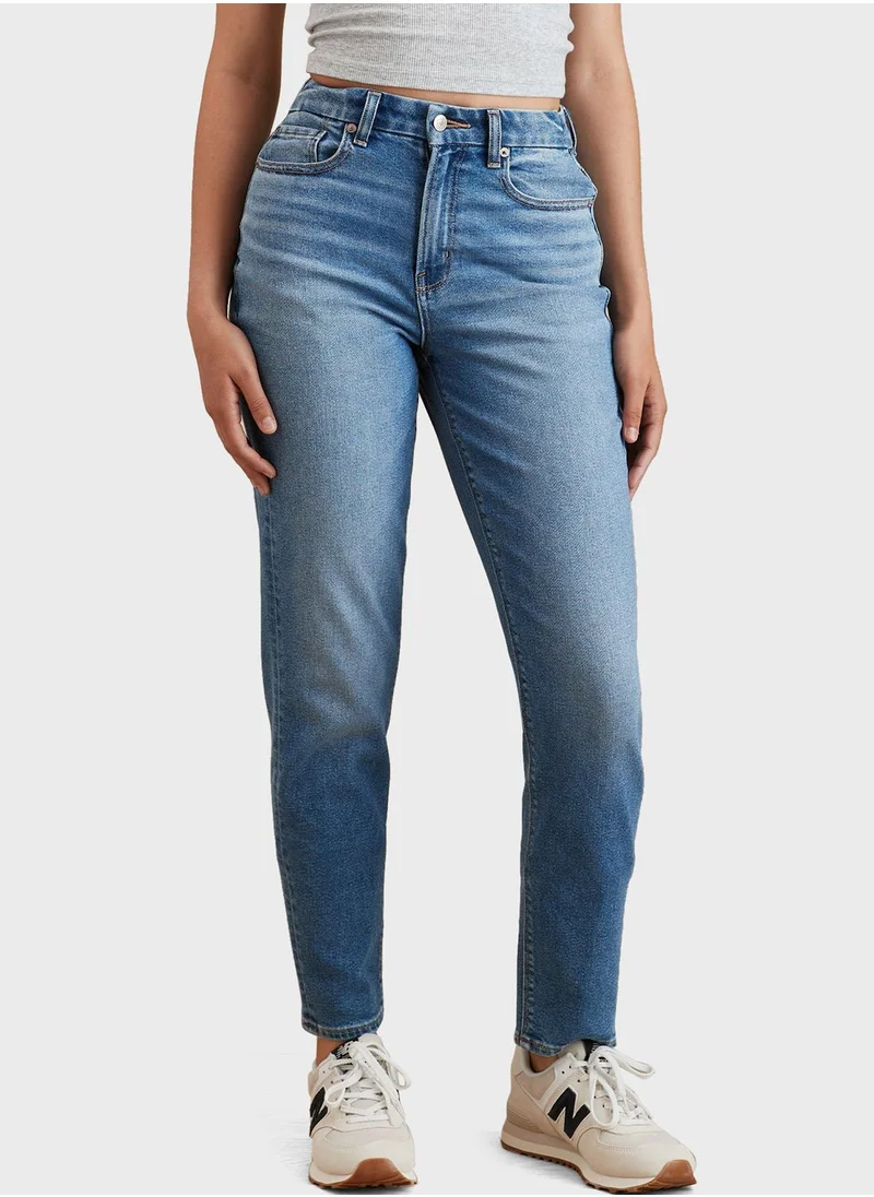 امريكان ايجل Curvy Mom Jeans High Rise