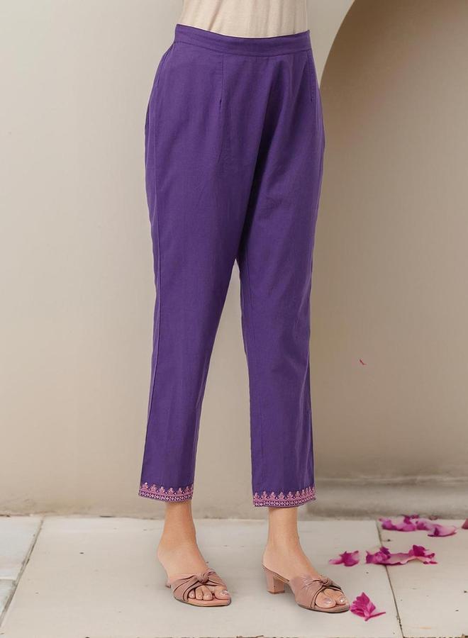 ISHIN Embroidered V Neck Kurta and Pants with Dupatta Set by Styli  - Image 3