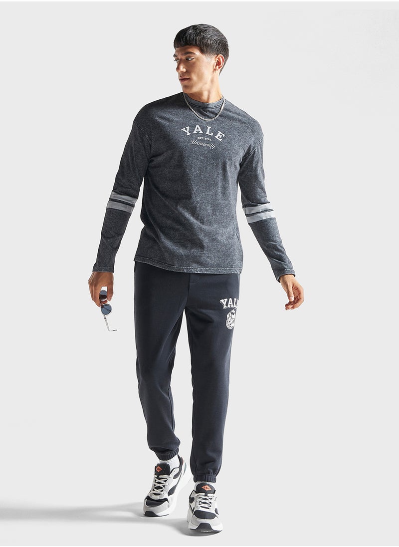 FAV Text Print Crew Neck T-Shirt  - Image 4