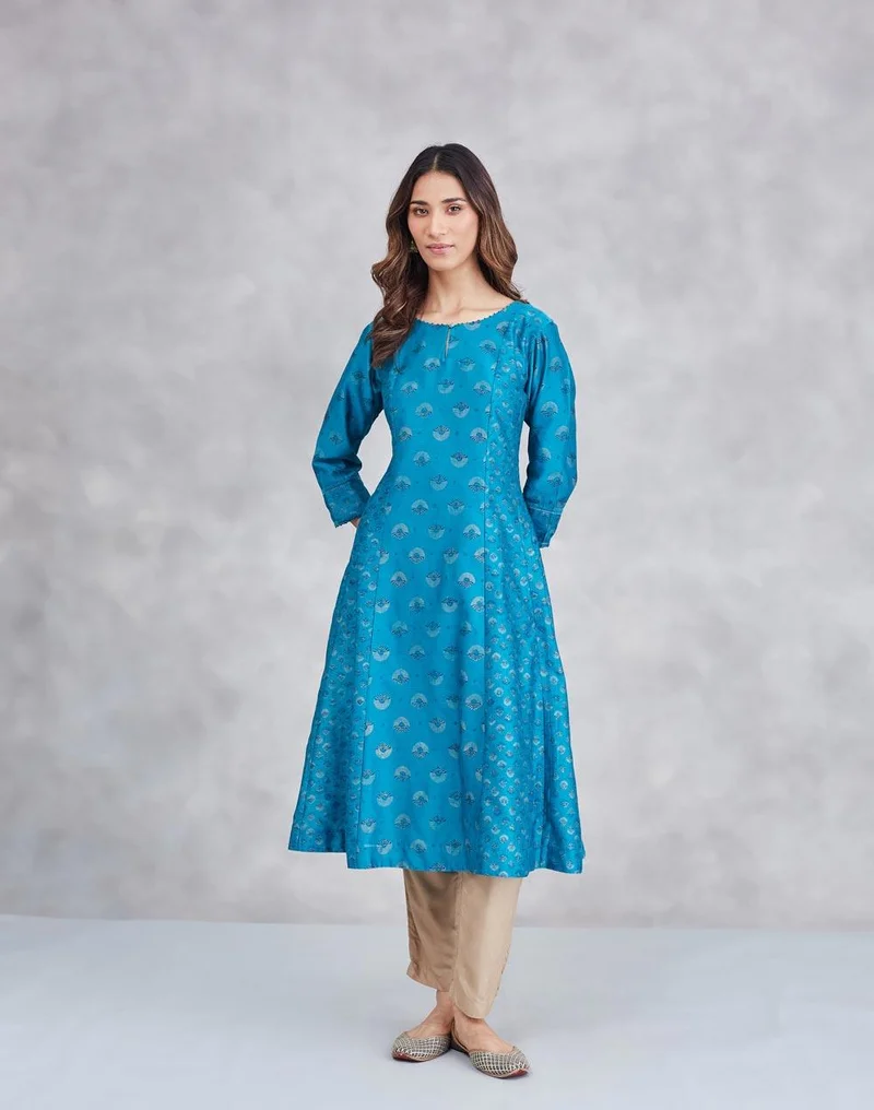 فاب انديا كرتا طويل قطن حرير مطبوع يدويًا بقصة ضيقة