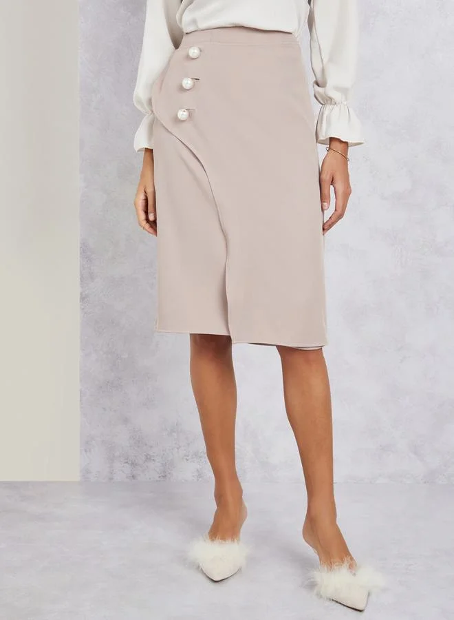 Styli Solid Faux Pearl Button Detail Midi Skirt