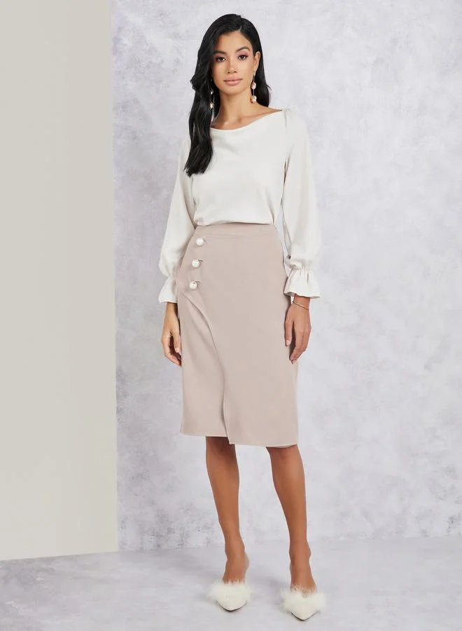 Styli Solid Faux Pearl Button Detail Midi Skirt