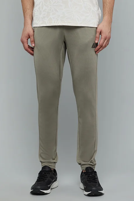 أر أند بي Solid Active Joggers with Drawstring Waist