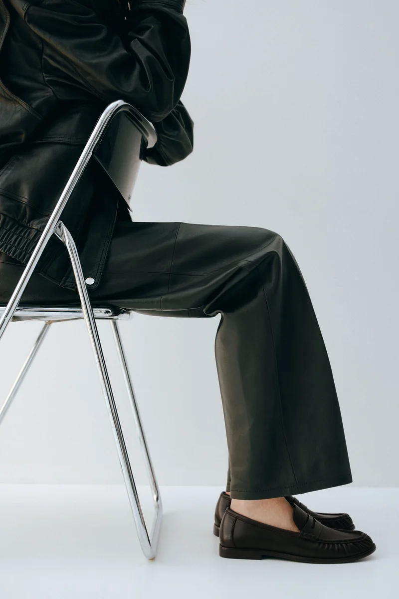 اتش اند ام حذاء لوفر من الجلد