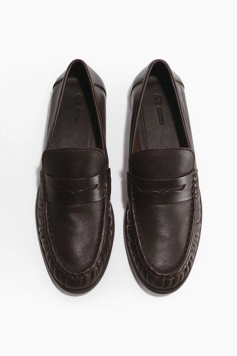 اتش اند ام حذاء لوفر من الجلد