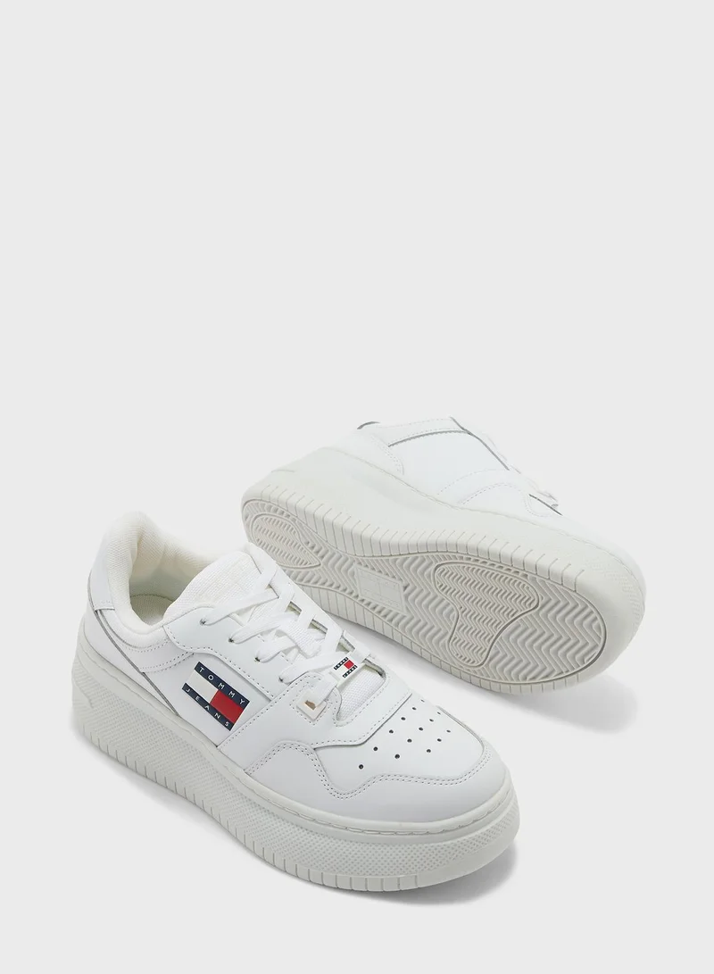 TOMMY JEANS Retro Basket Flatform Low Top Sneakers