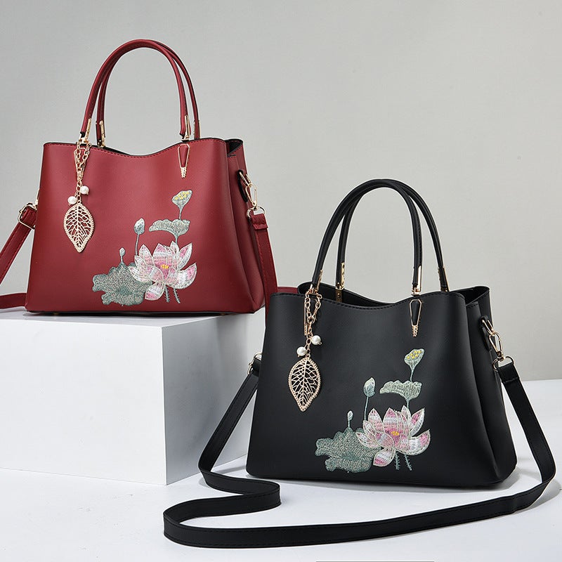 Large Capacity National style embroidered mother bag high-end womens bag handbag 2023 new womens bag elegant high sense White - Image 3