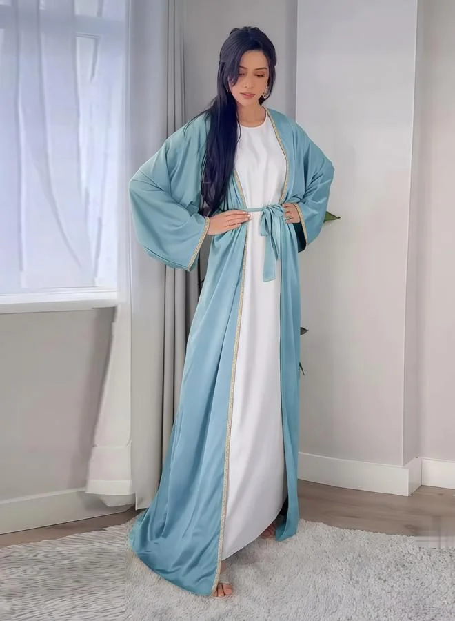 تايك تو عباية سادة بتصميم ناعم