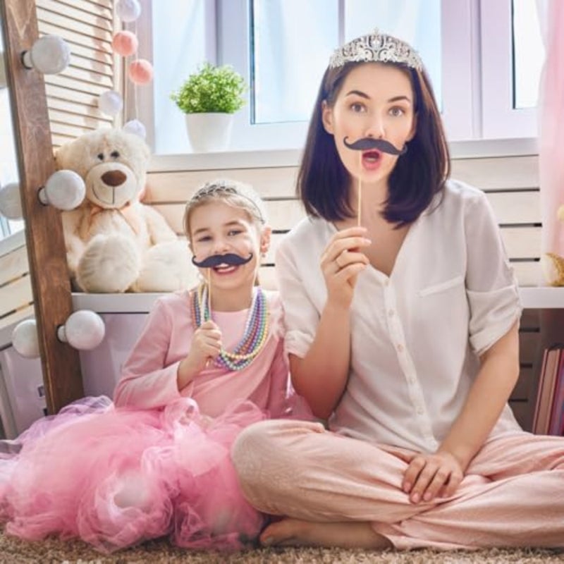 وشاح وتاج عيد ميلاد الملكة من NOONAOPRIE، عبوتان، للنساء والفتيات، تصميم كلاسيكي، مرصع بحجر الراين، قابل للتعديل، طول 5.5 بوصة، وشاح 60 بوصة 444 - Image 4