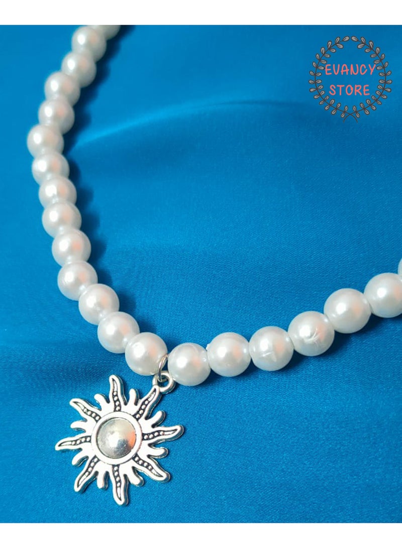 white pearls necklace  - Image 1