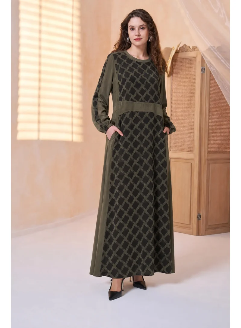 MissWhence Geometric Elegance Maxi Dress