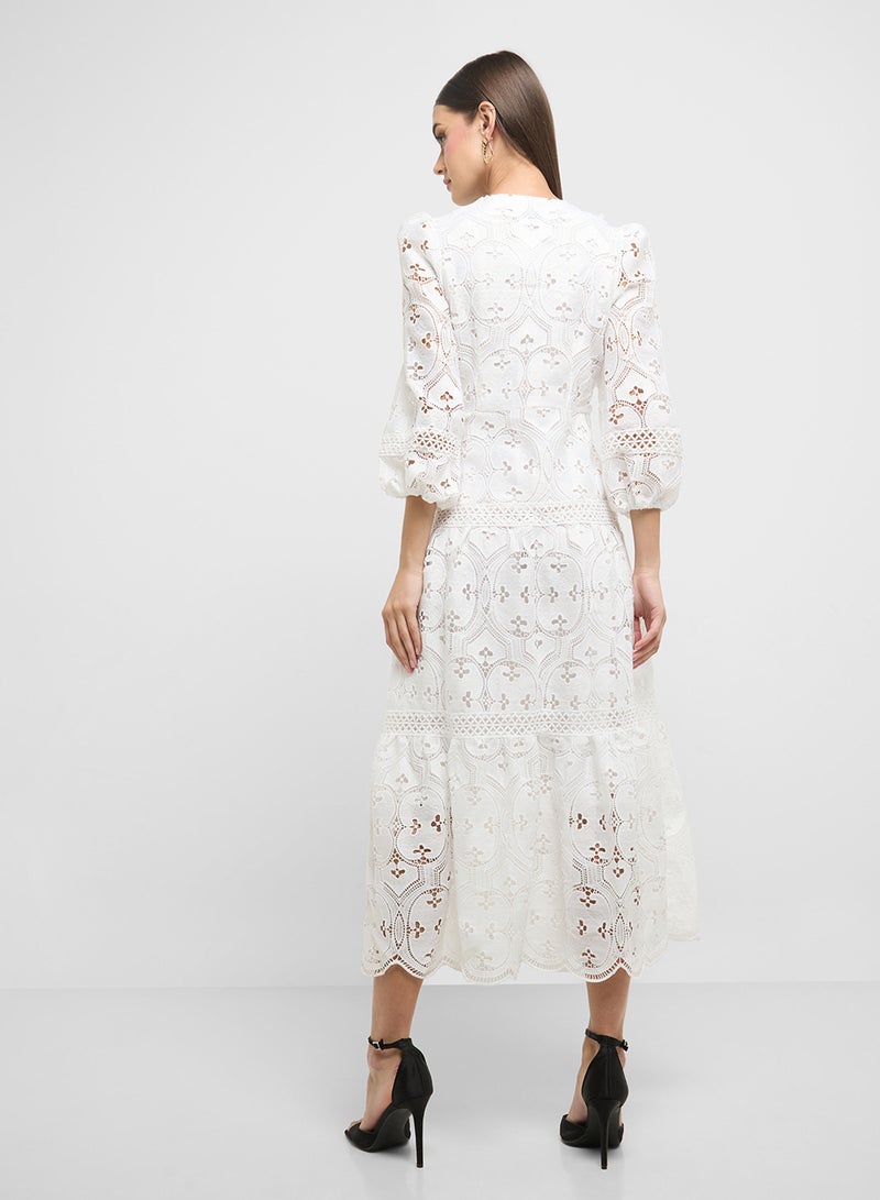 ايلا فستان ميدي دانتيل - Image 2