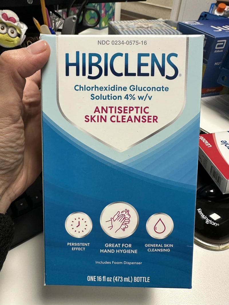 Hibiclens Antimicrobial Skin Liquid Soap with Foaming Pump, 16 Fluid Ounce (Pack of 2) - Image 3