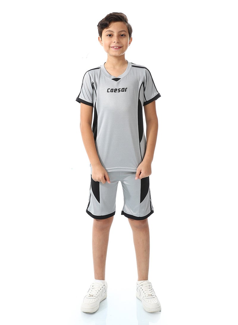 Caesar Boys' sports set consisting of a T-shirt and shorts - Image 1