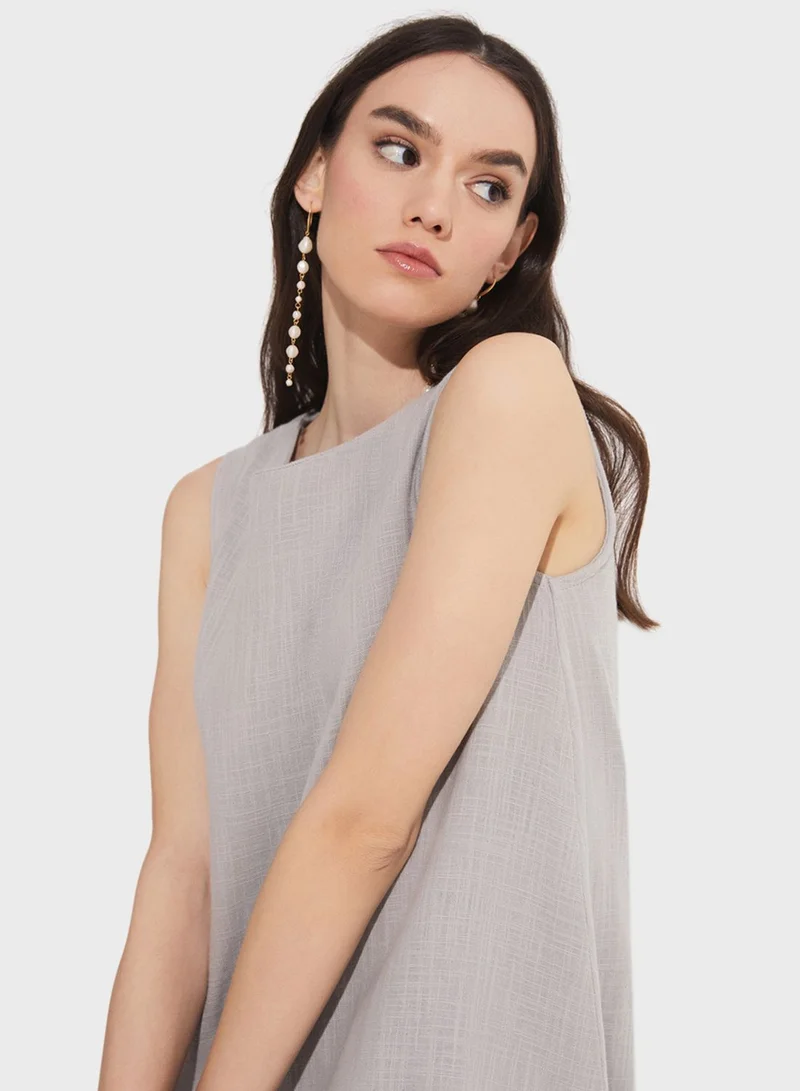 JUNE Ruffled Sleeveless Dress