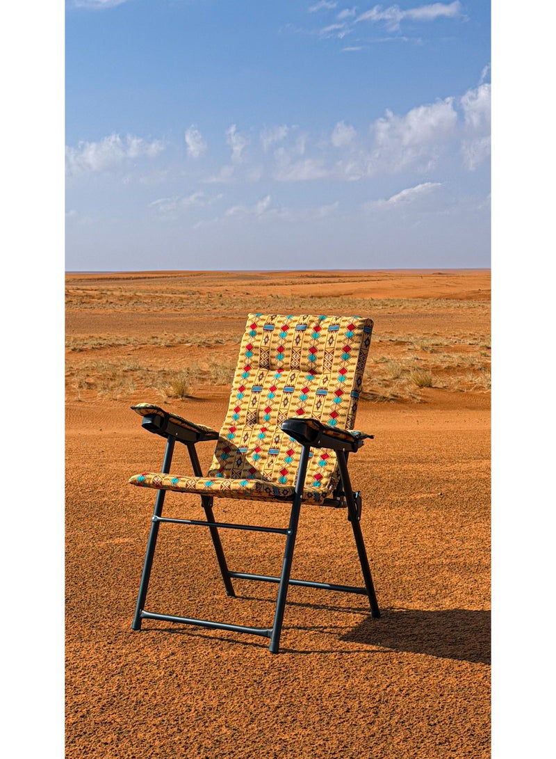 سجادتي باكج ثلاث مدّات سدو مع كرسيين باللون البيج،  للاستخدام الخارجي والرحلات البرية.  تضيف لمسة دفء وأناقة لأي جلسة خارجية سواء في البر أو التخييم أو الرحلات العائلية. يباللون الأحمر مقاس  80 × 150 سم - Image 3