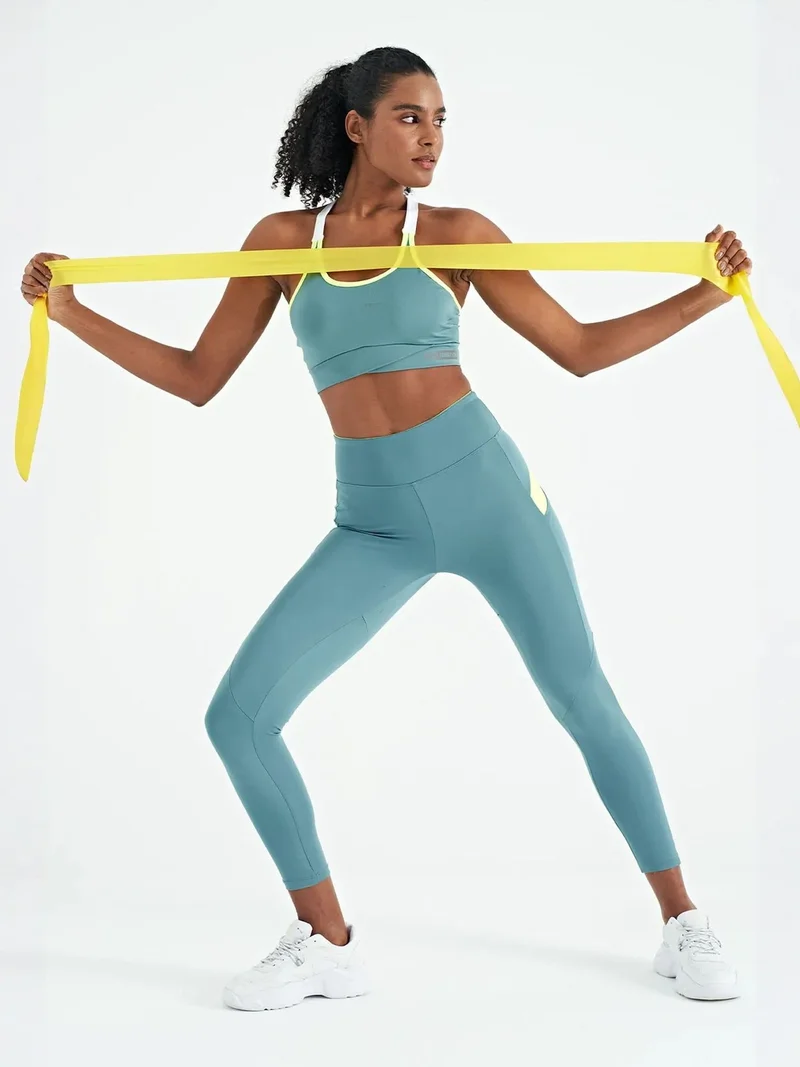 تومي لايف TOMMY Fitted Sleeveless Crop Sports Top