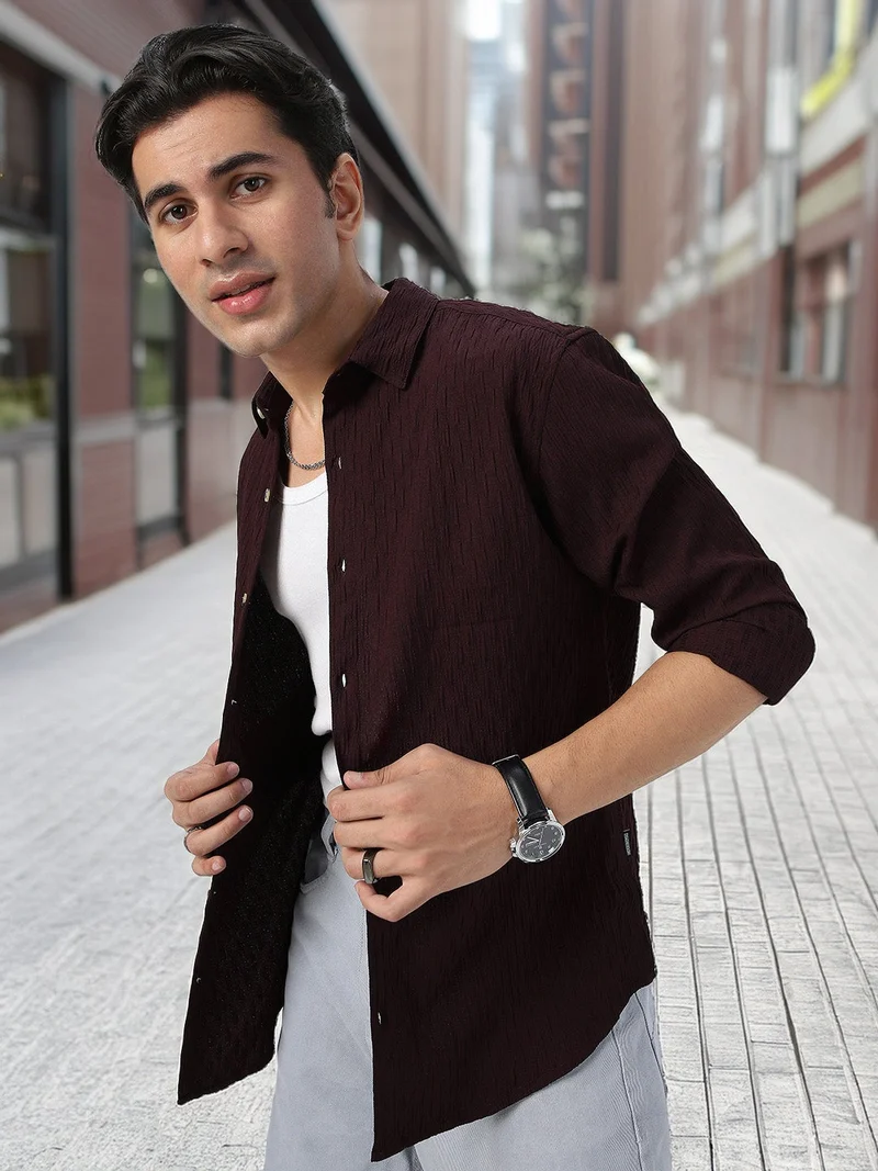 Urbano Fashion Urbano Fashion Men's Maroon Cotton Full Sleeve Regular Fit Textured Shirt with Spread Collar