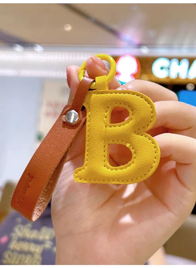ميدالية مفاتيح مميزة ورائعة من الجلد بتصميم حرف B مناسبة لمفاتيح السيارة و الحقائب - Image 1