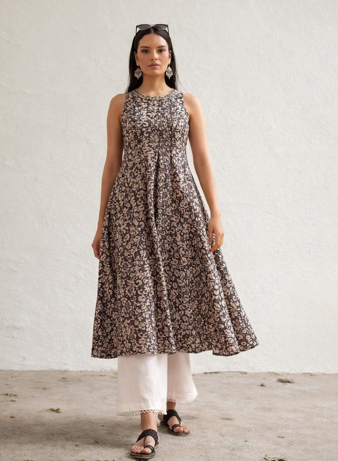 SASSAFRAS Dark Grey Floral Embroidered Sleeveless Kurta - Image 1