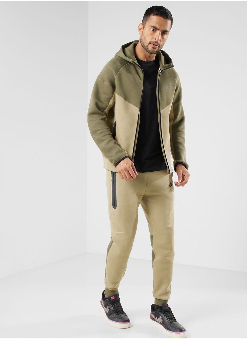 Nike - Tech Fleece Jogger - Image 1