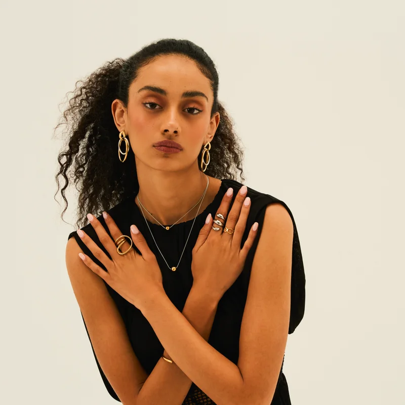 نويا أقراط أورا لوب - حلقات معدنية مختلطة منحوتة