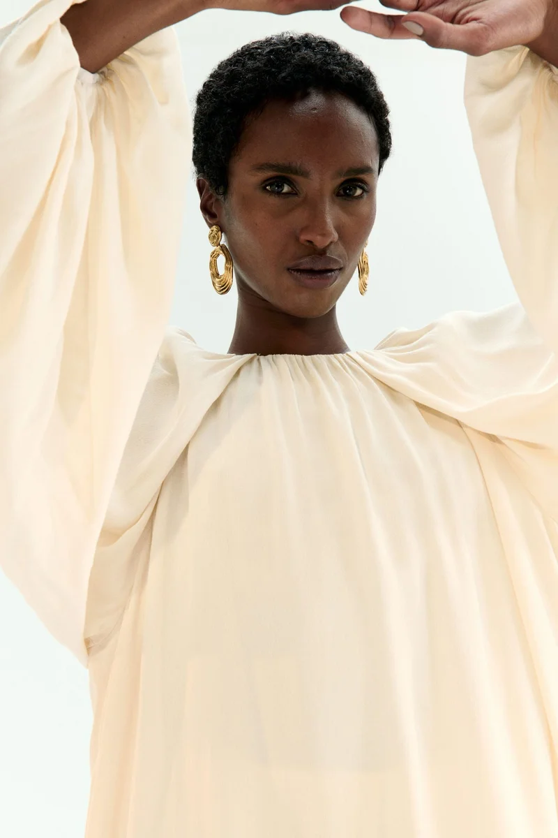 H&M Loose-fit viscose blouse