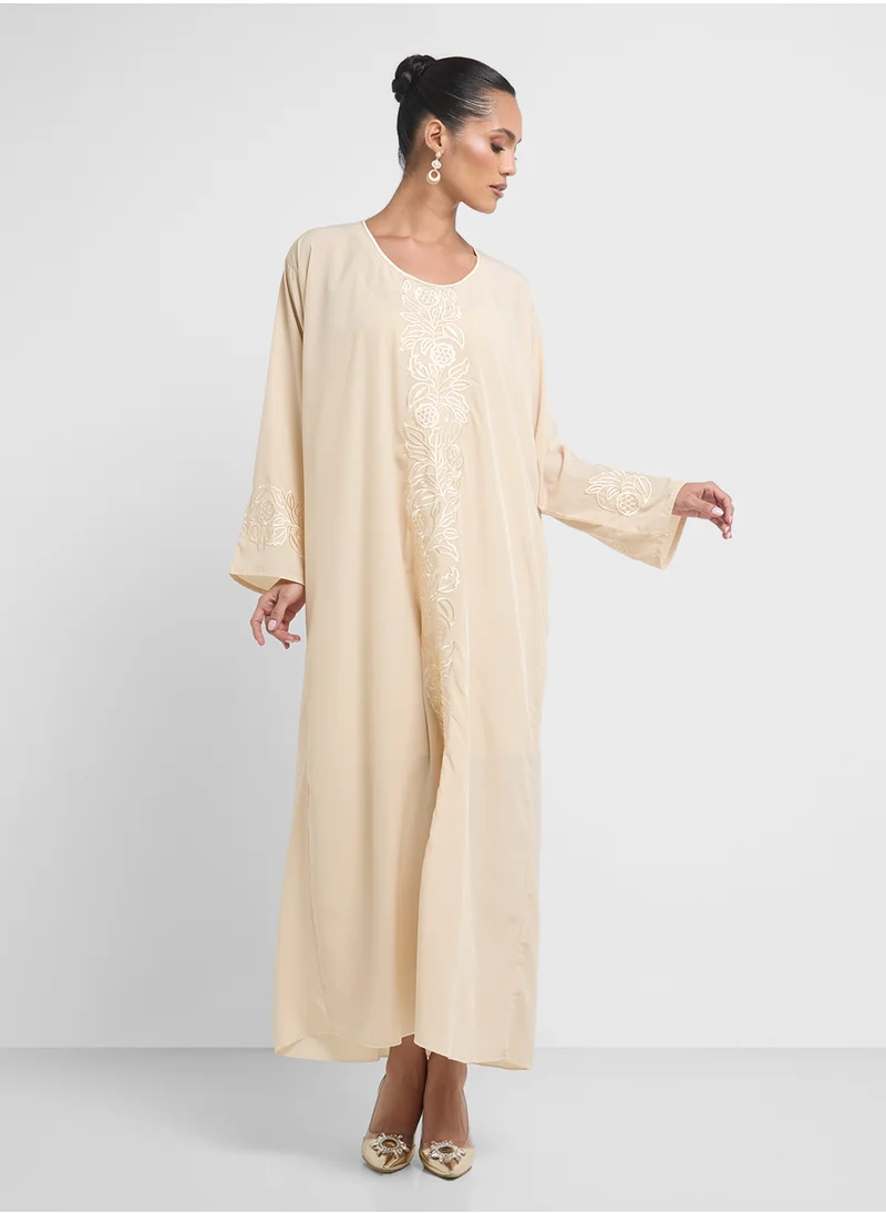 Khizana Embroidered Detail Jalabiya