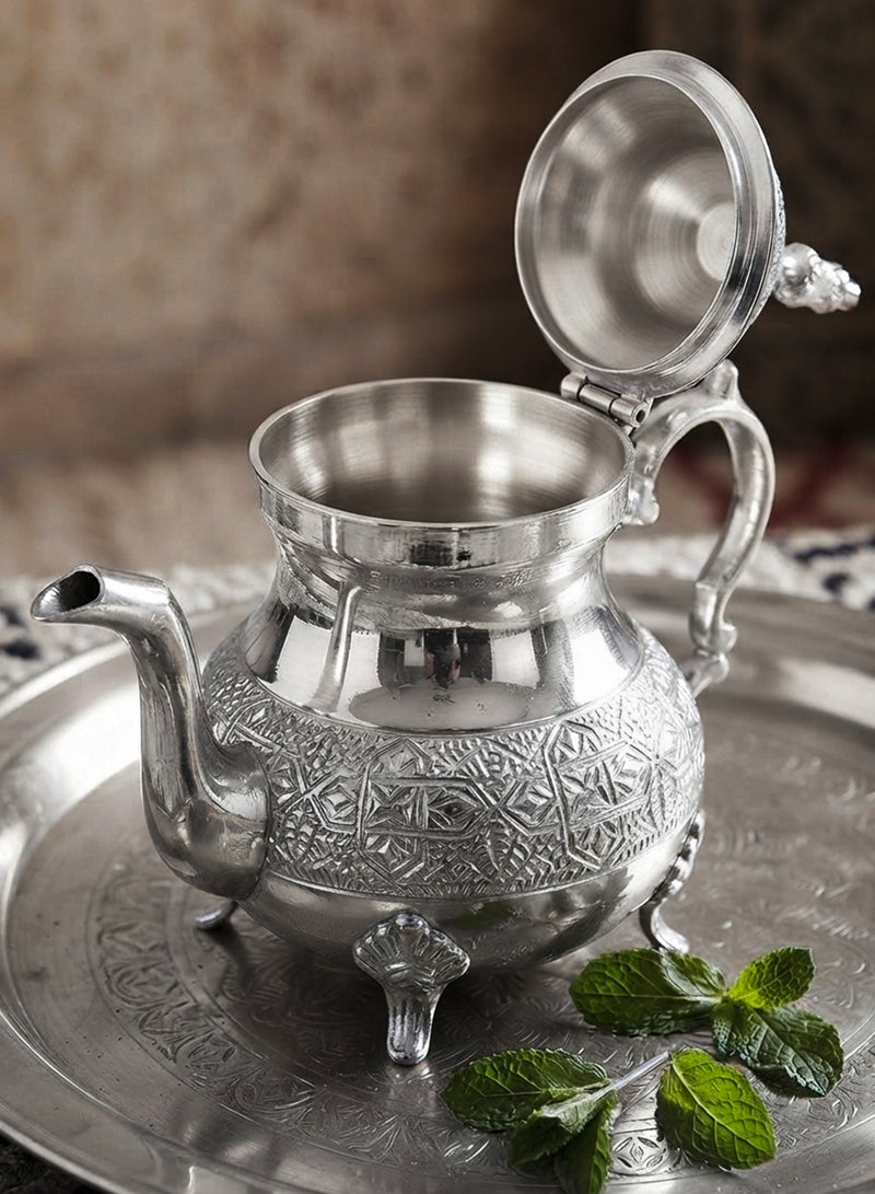 Shallow ابريق شاي مغربي تصميم نقش الزهور مادة نحاس - 875مل - Image 4