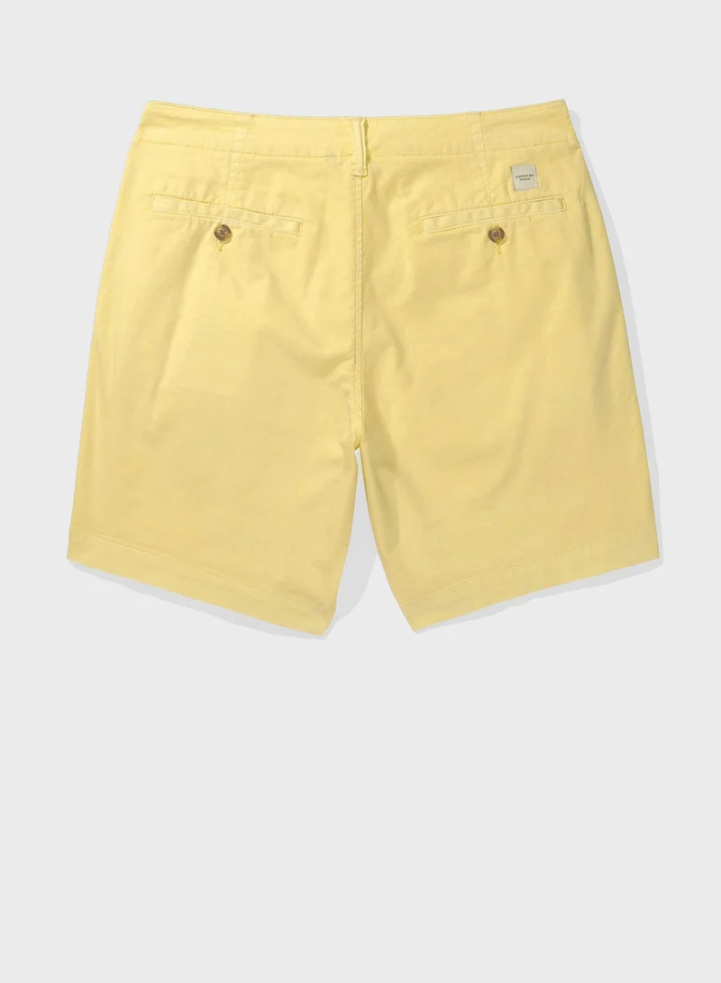 امريكان ايجل lived in cargo shorts