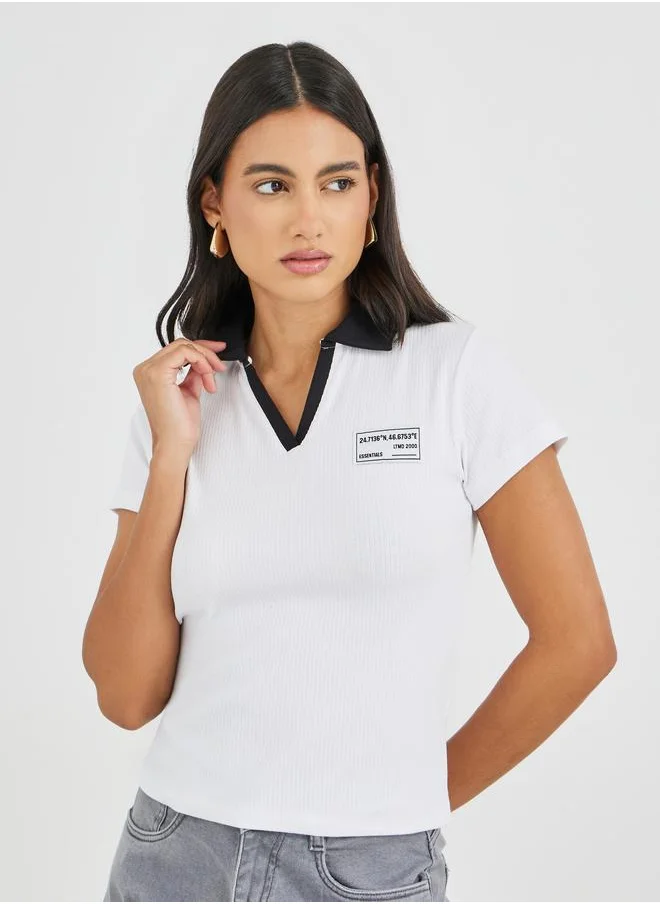 Styli Styli Wide Ribbed Contrast Badge Detail Cropped Polo T-Shirt