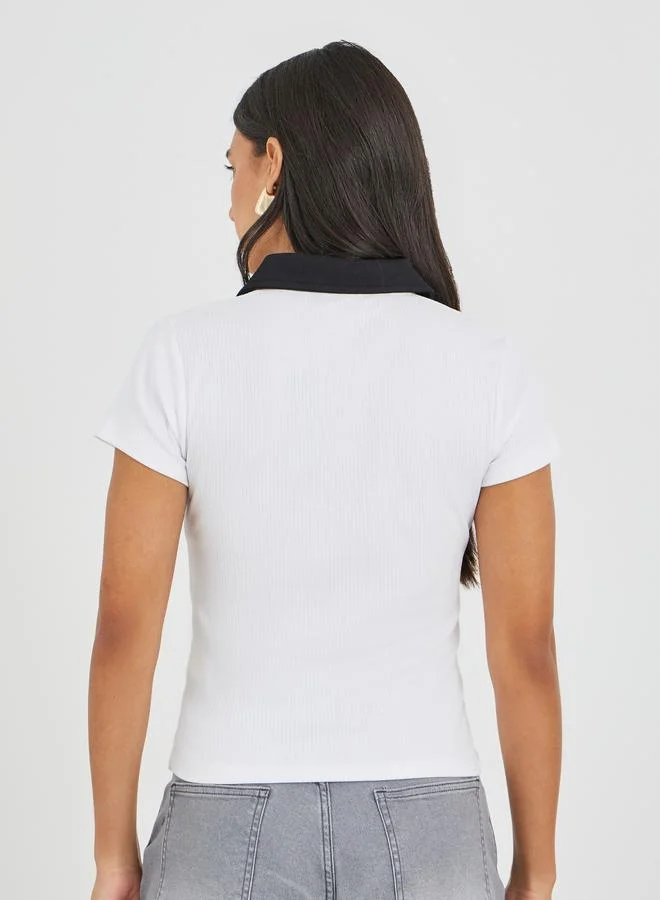 Styli Styli Wide Ribbed Contrast Badge Detail Cropped Polo T-Shirt
